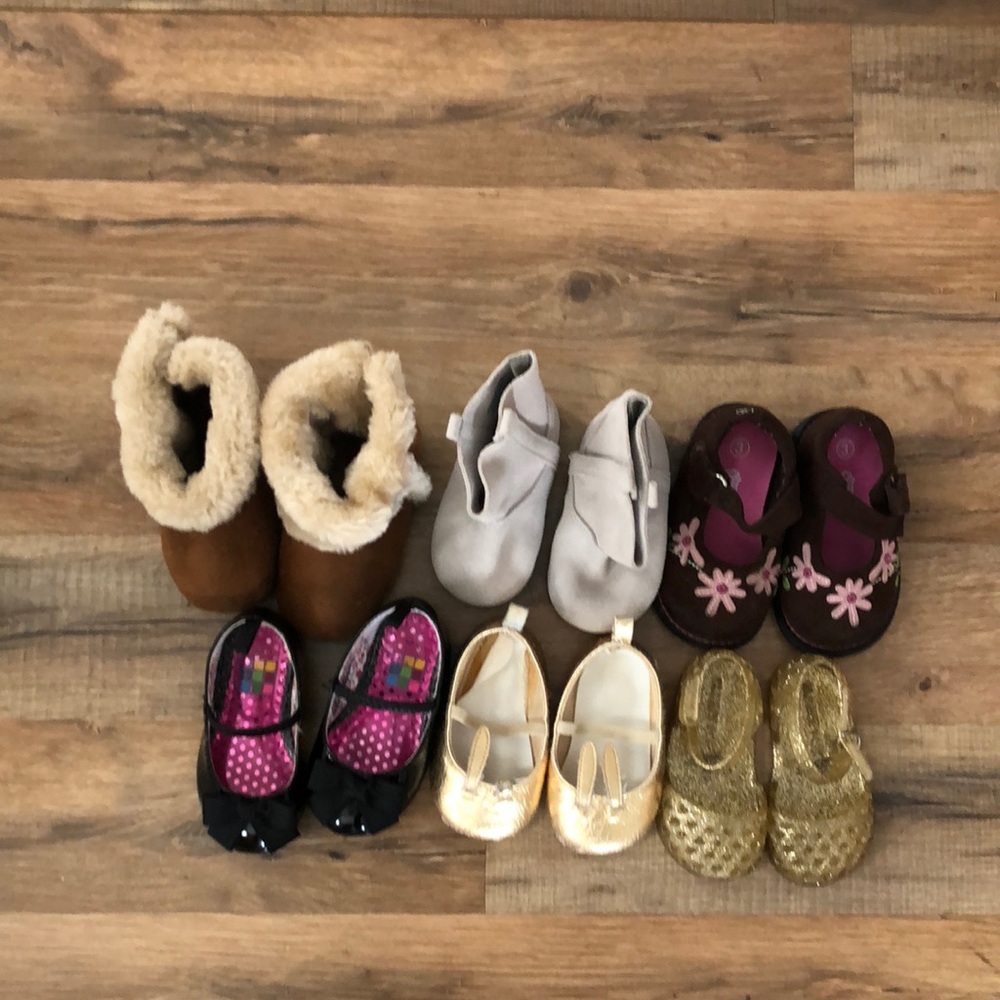 Baby Gap Baby Girl Shoes Lot size 3 6-12 months